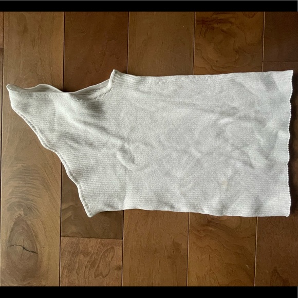 MANGO TOP ASYMMETRIC RIBBED Size S Color: ECRU/OFF WHITE - Picture 4 of 9